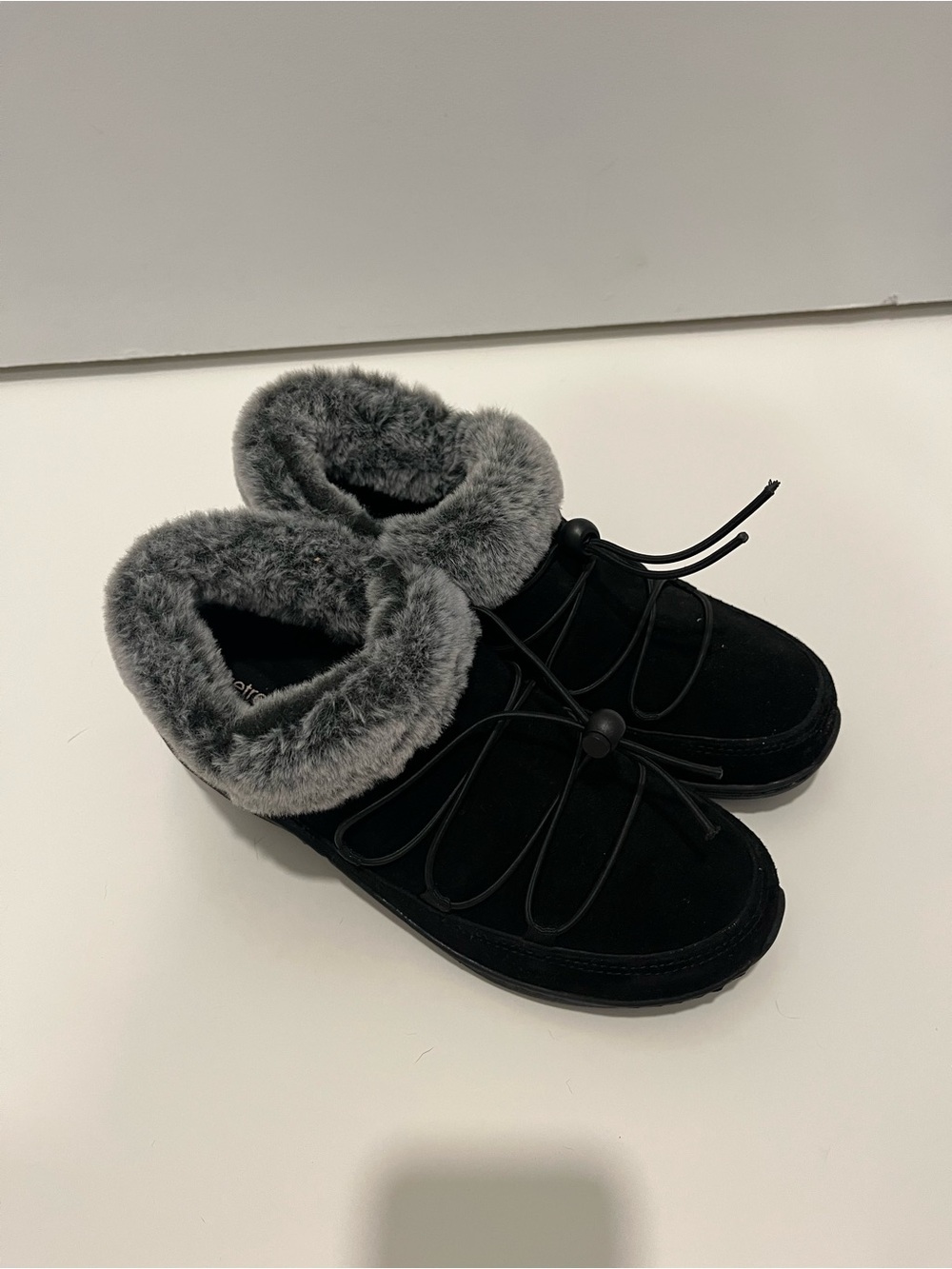 Aetrex Women's Chrissy Black Ankle Booties with Gray Faux Fur Collar